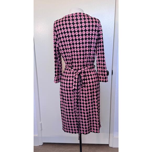 Diane Von Furstenberg 100% Silk Classic Medallion Print Wrap Dress Size 14 - Picture 4 of 9